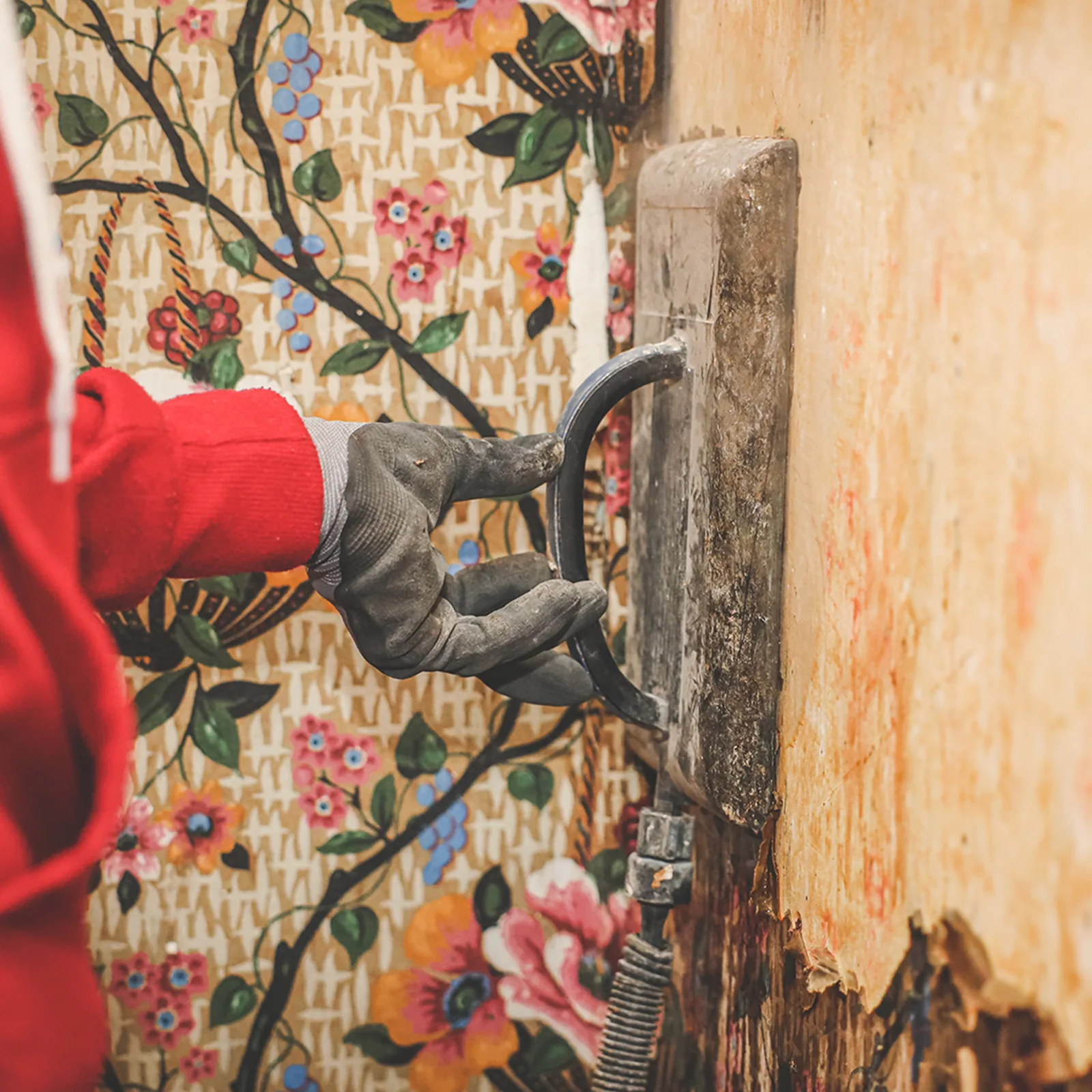 Wallpaper removal